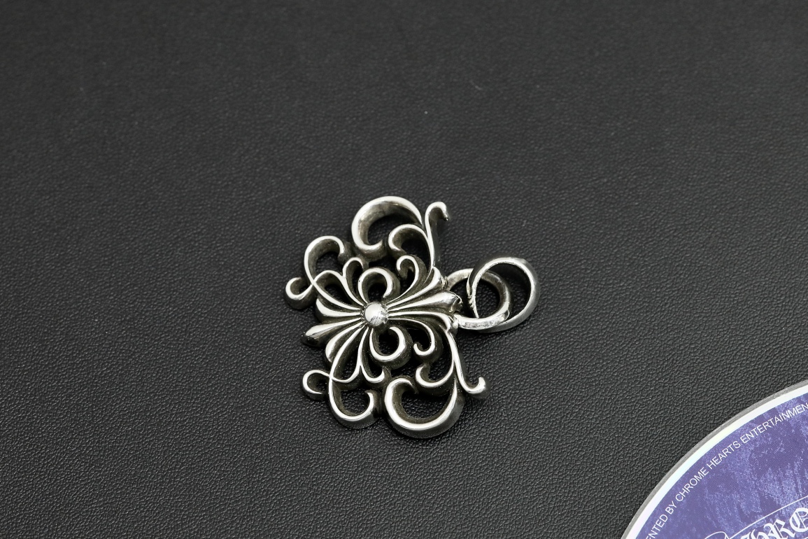CH Butterfly Pendant [Weight approx. 23.6g]