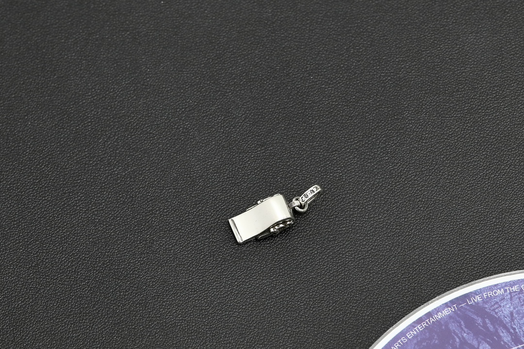 CH mini dagger whistle pendant [Weight approx. 2.8g]