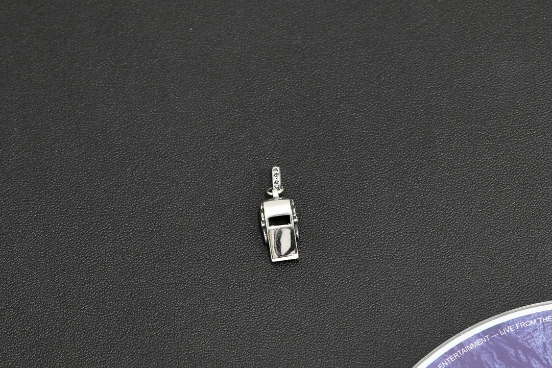 CH mini dagger whistle pendant [Weight approx. 2.8g]