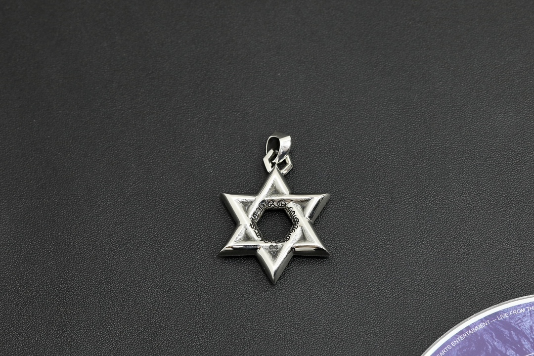 CH Large Hexagram Pendant [Weight approx. 31.6g]