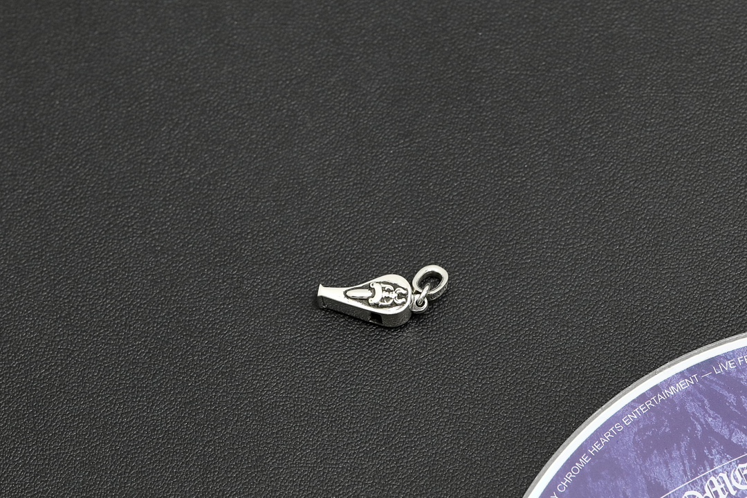 CH mini dagger whistle pendant [Weight approx. 2.8g]