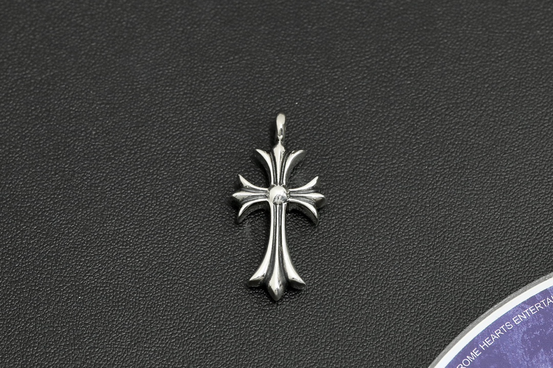 CH Diamond Cross Pendant [Approx. 6.5g]