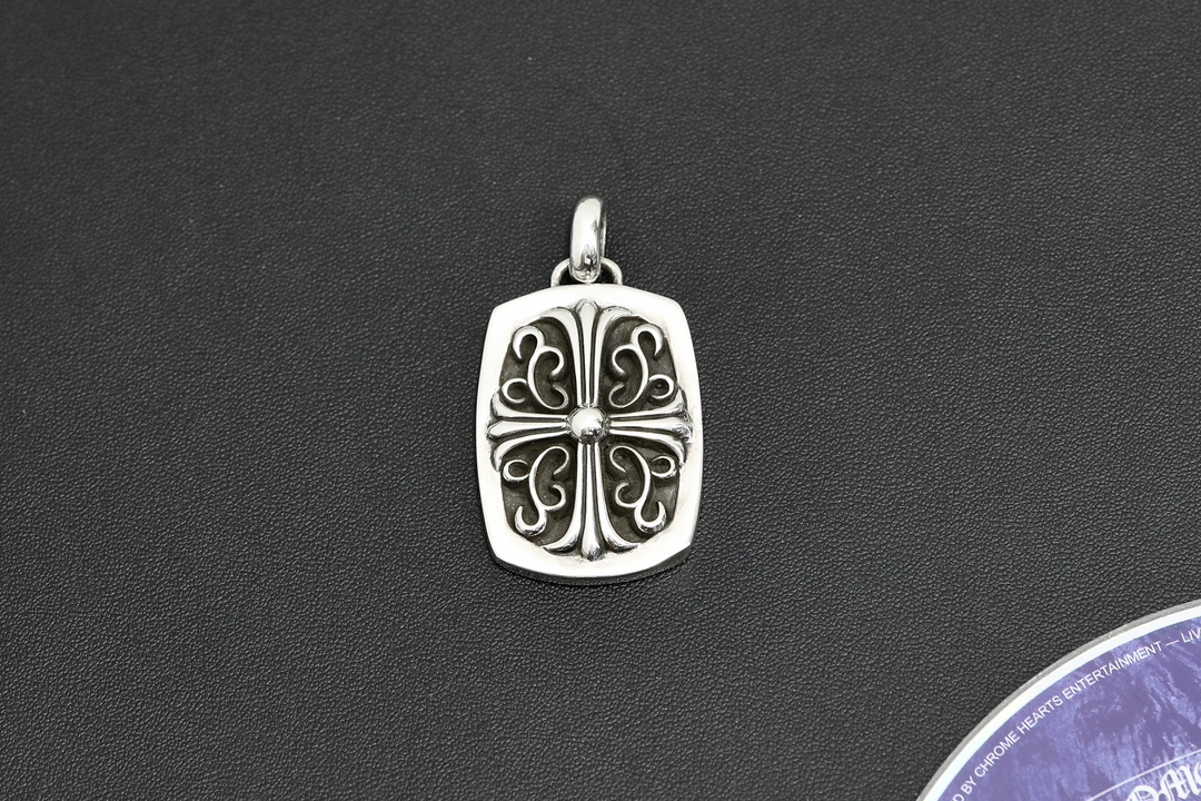 CH Keeper Pendant [Weight approx. 43.2g]