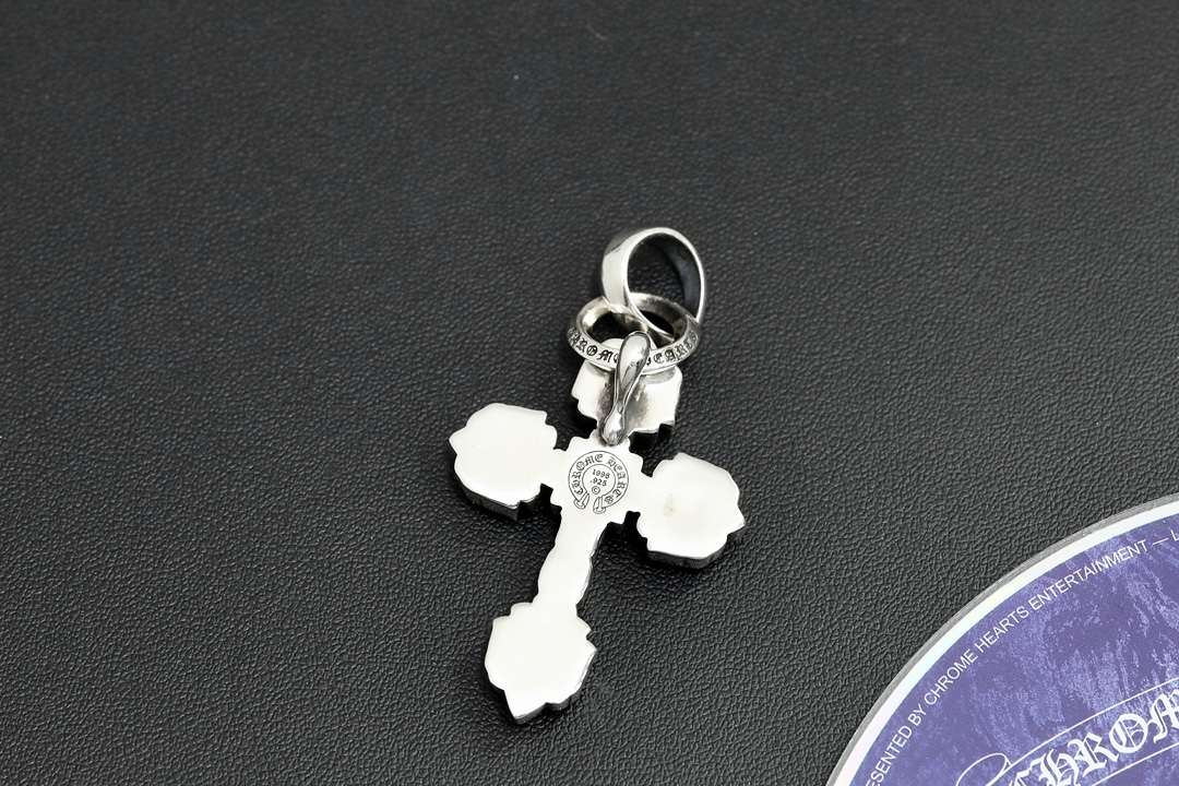 CH Small Cross Flower Pendant [Weight approx. 27.5g]