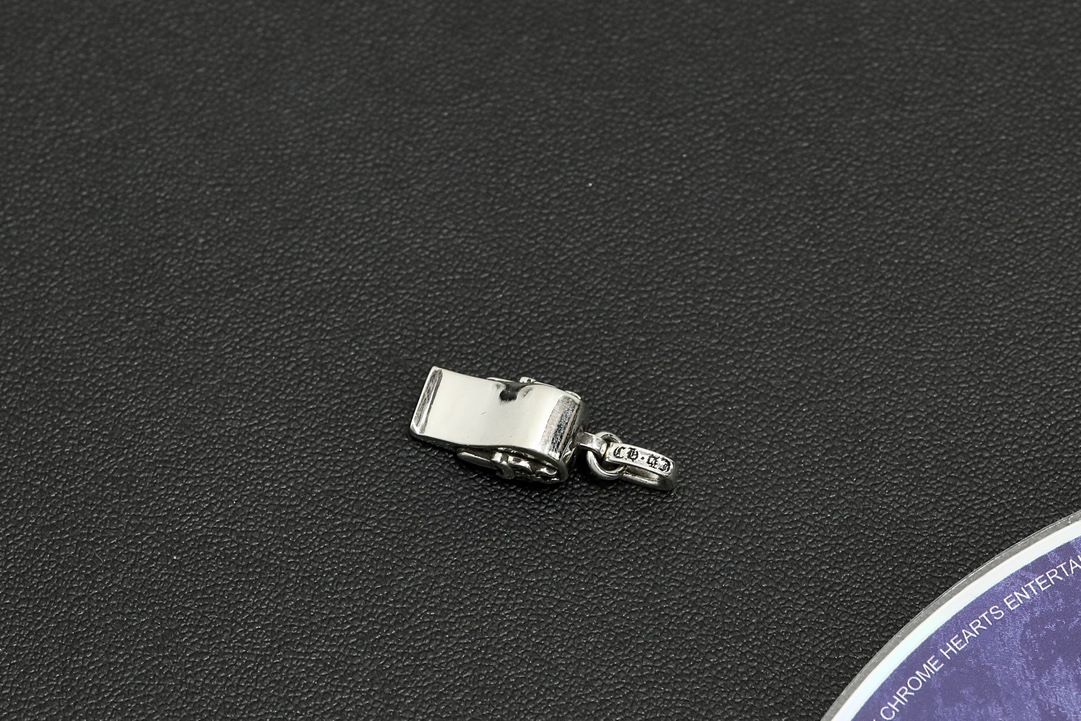 CH mini dagger whistle pendant [Weight approx. 2.8g]