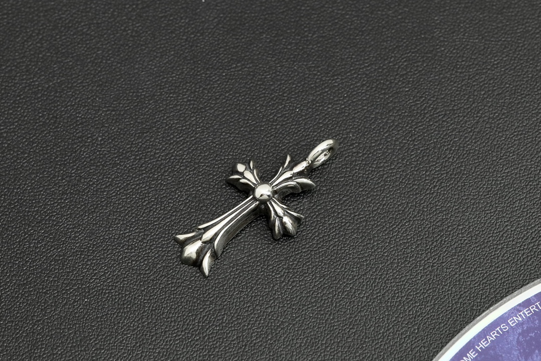 CH Double Image Cross Pendant [Weight approx. 5g]