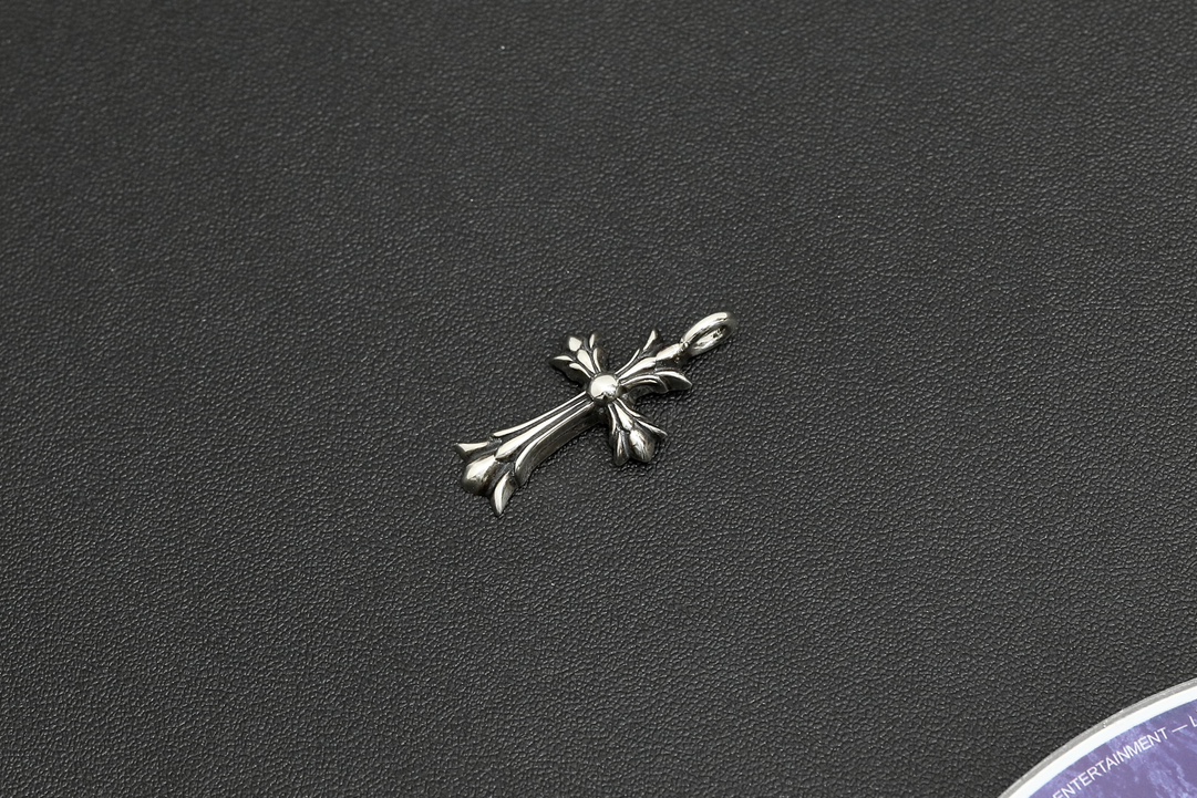 CH Double Image Cross Pendant [Weight approx. 5g]
