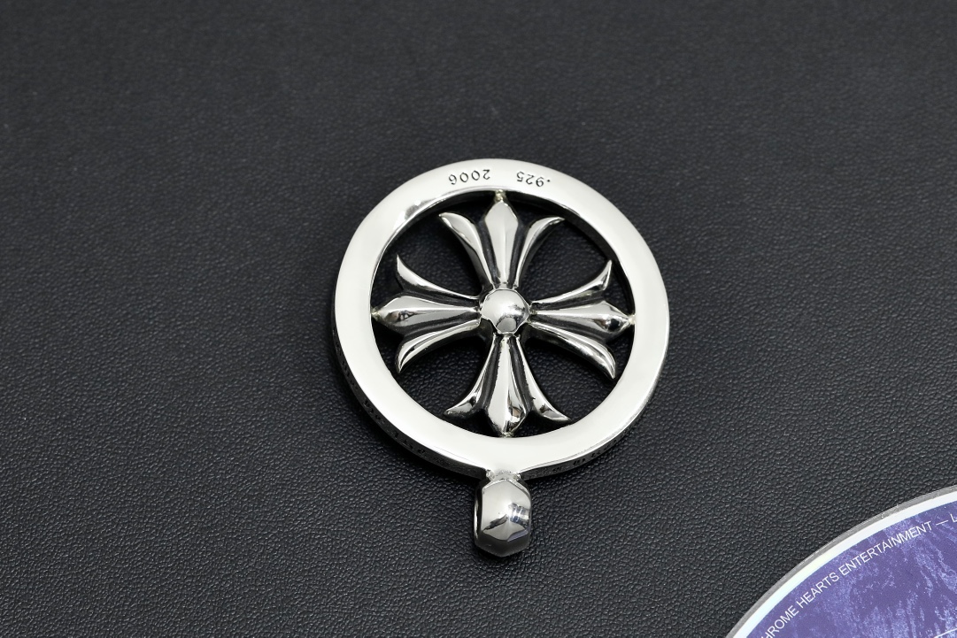 CH Cross Windmill Pendant [Weight approx. 42.8g]