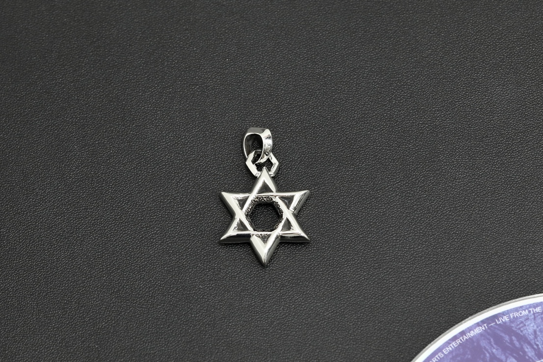 CH Medium Six-Pointed Star Pendant [Weight approx. 14.9g]