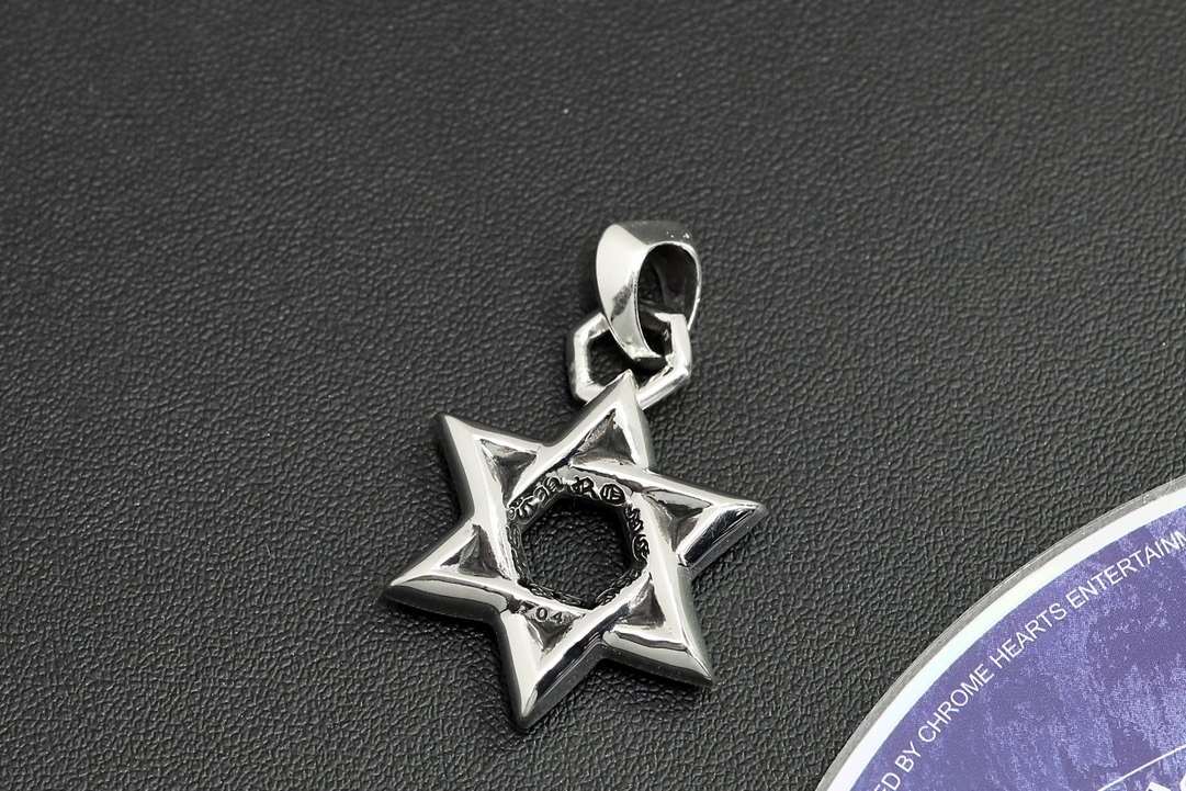 CH Medium Six-Pointed Star Pendant [Weight approx. 14.9g]