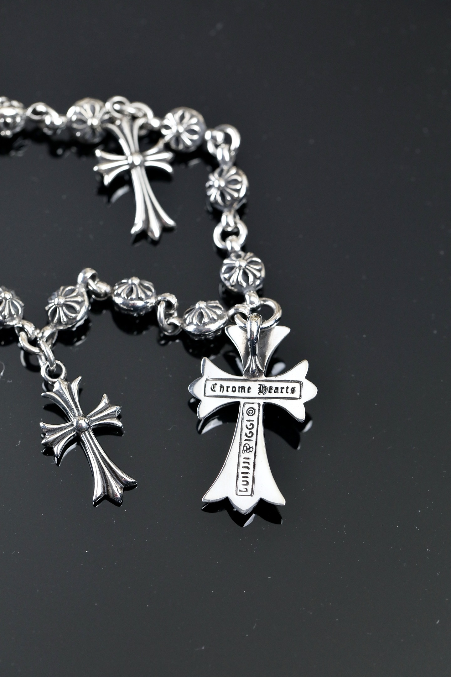 CH｜Chocolate Beaded Double Hook Clasp with Round Beads and Cross Pendant, 26 Beads