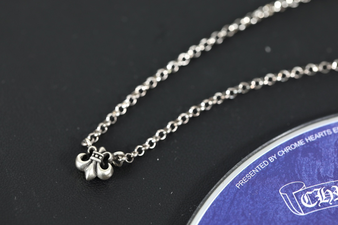 CH ▪️Scout Flower Collarbone Necklace (40cm)