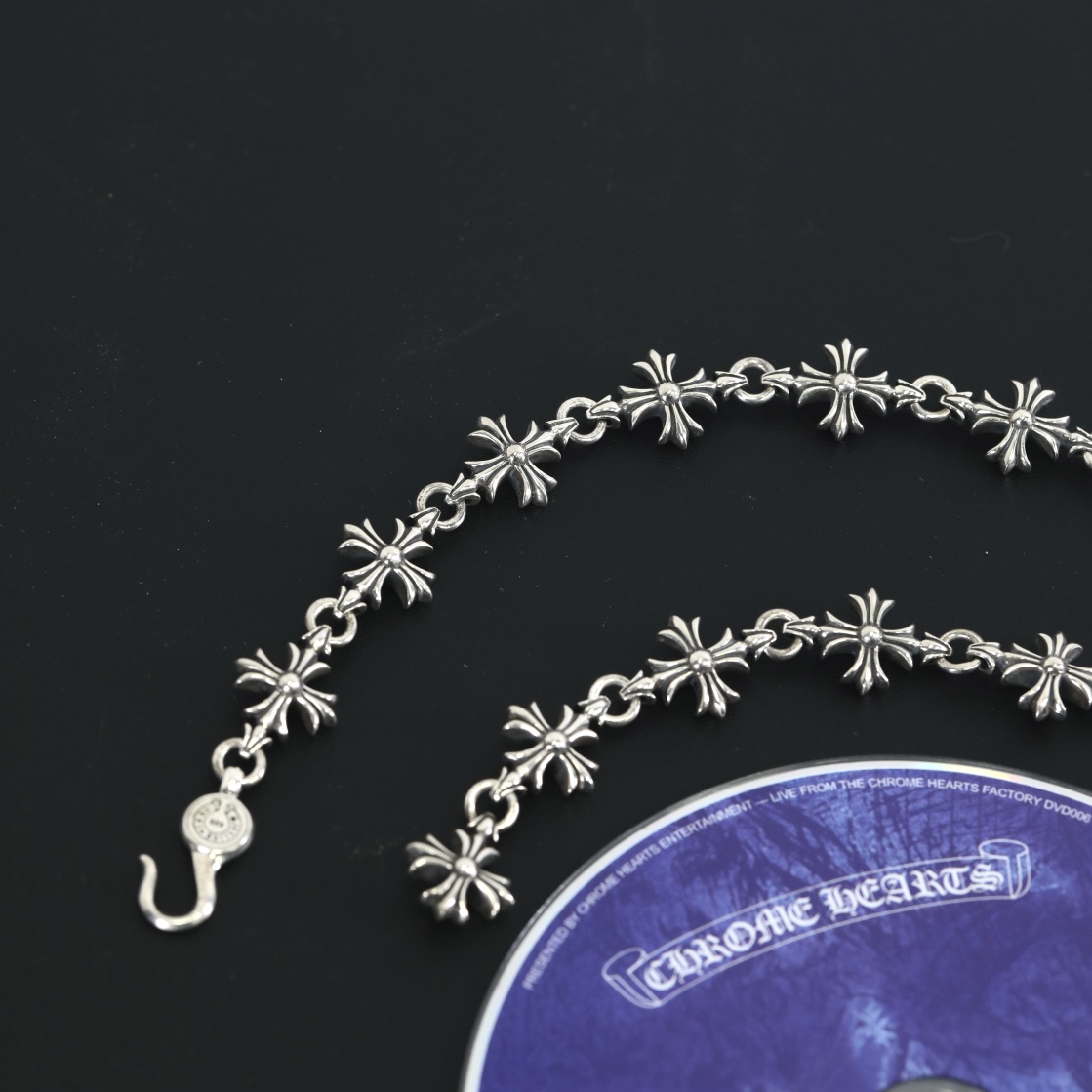 CH｜CHENSE  ▫️ Cross Flower Necklace (Total Length 56cm)