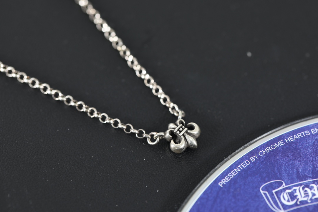 CH ▪️Scout Flower Collarbone Necklace (40cm)