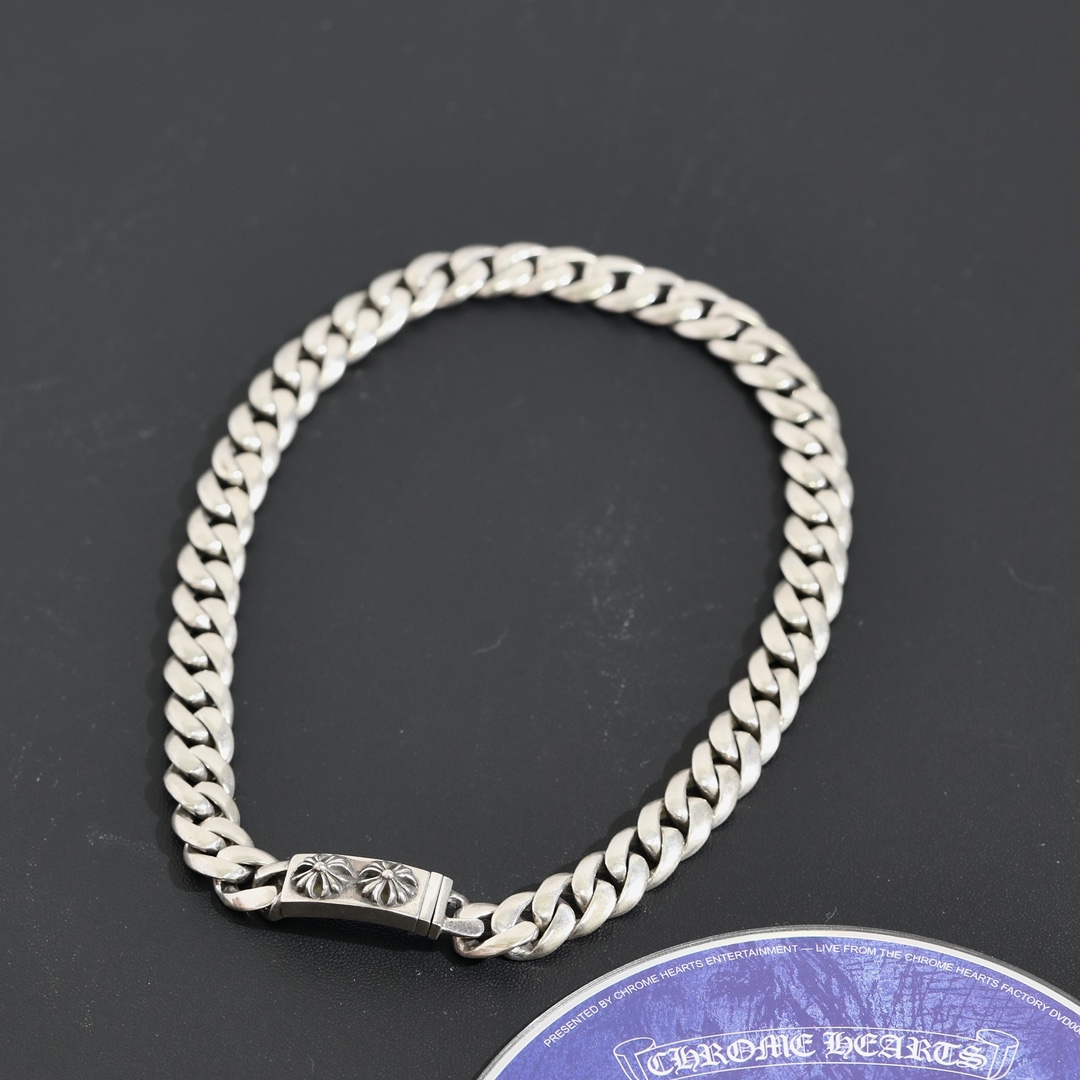 CH Cross Tongue Depressor Clavicle Necklace [Total Length 37.5cm]