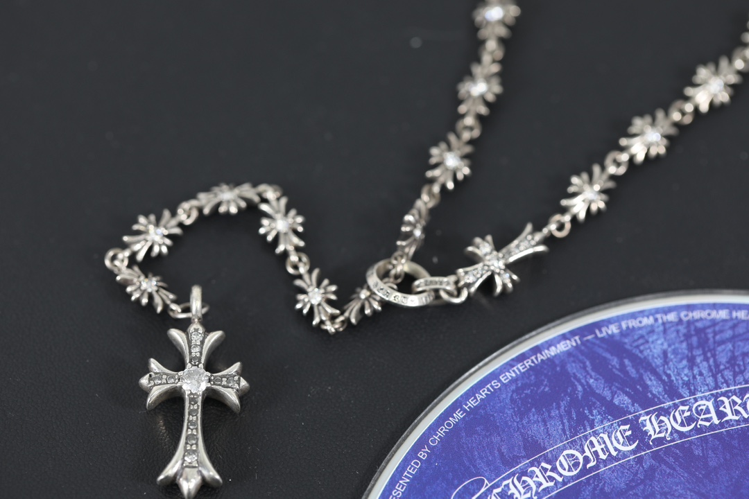 CH One-sided diamond angel necklace (total length 70cm)