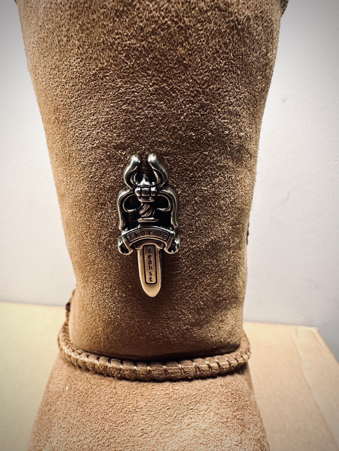 CH × UGG Classic Shot II Classic Mid-Calf Leather and Fur Brown Anti-Fur Leather Snow Boots