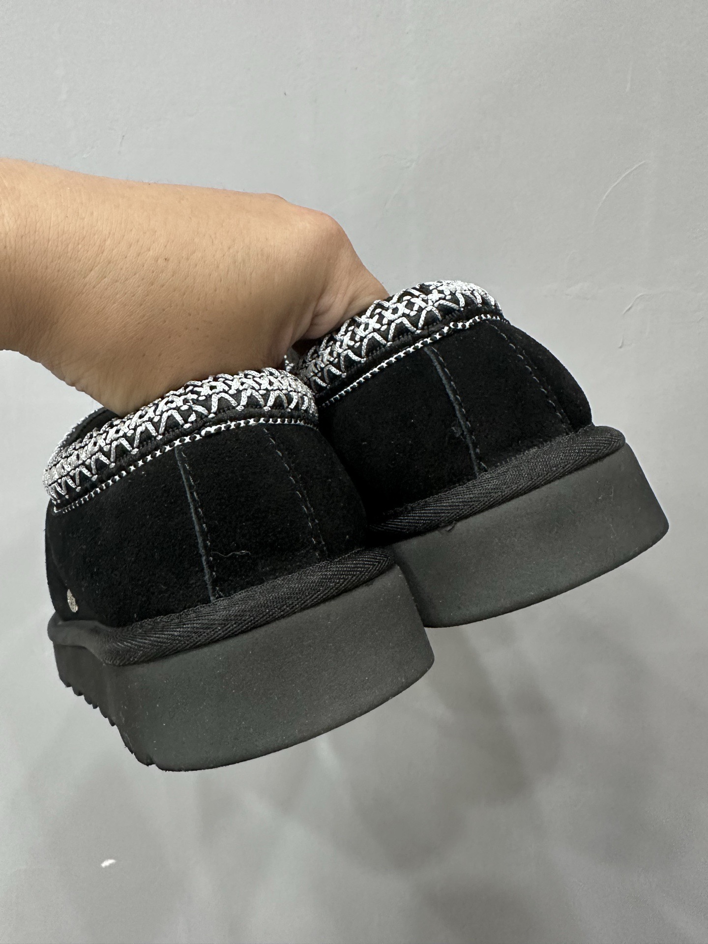 CH × UGG Black Striped Star Slippers