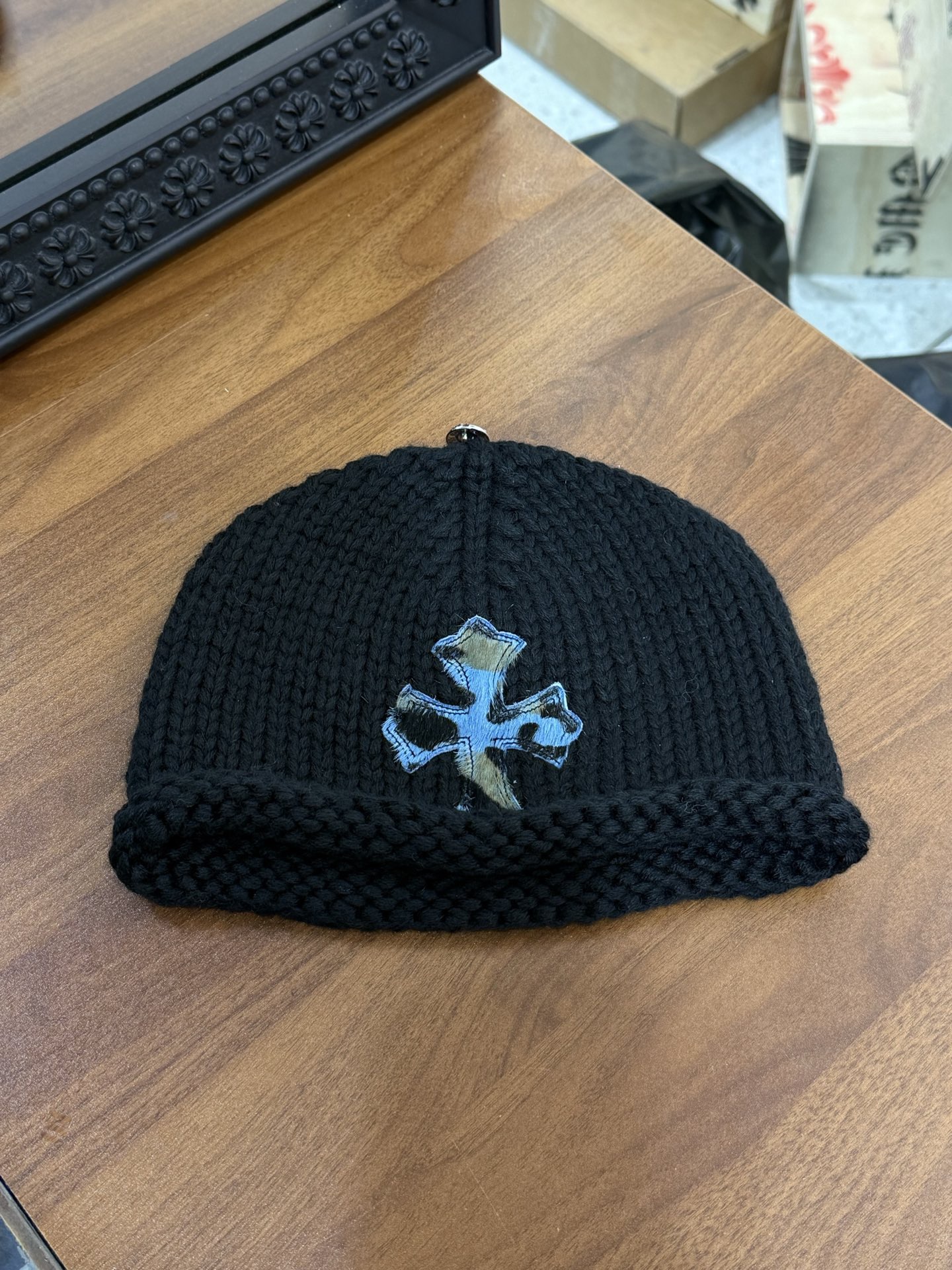 CH Black Blue Camouflage 100% Goat Hair Knitted Cold Hat.