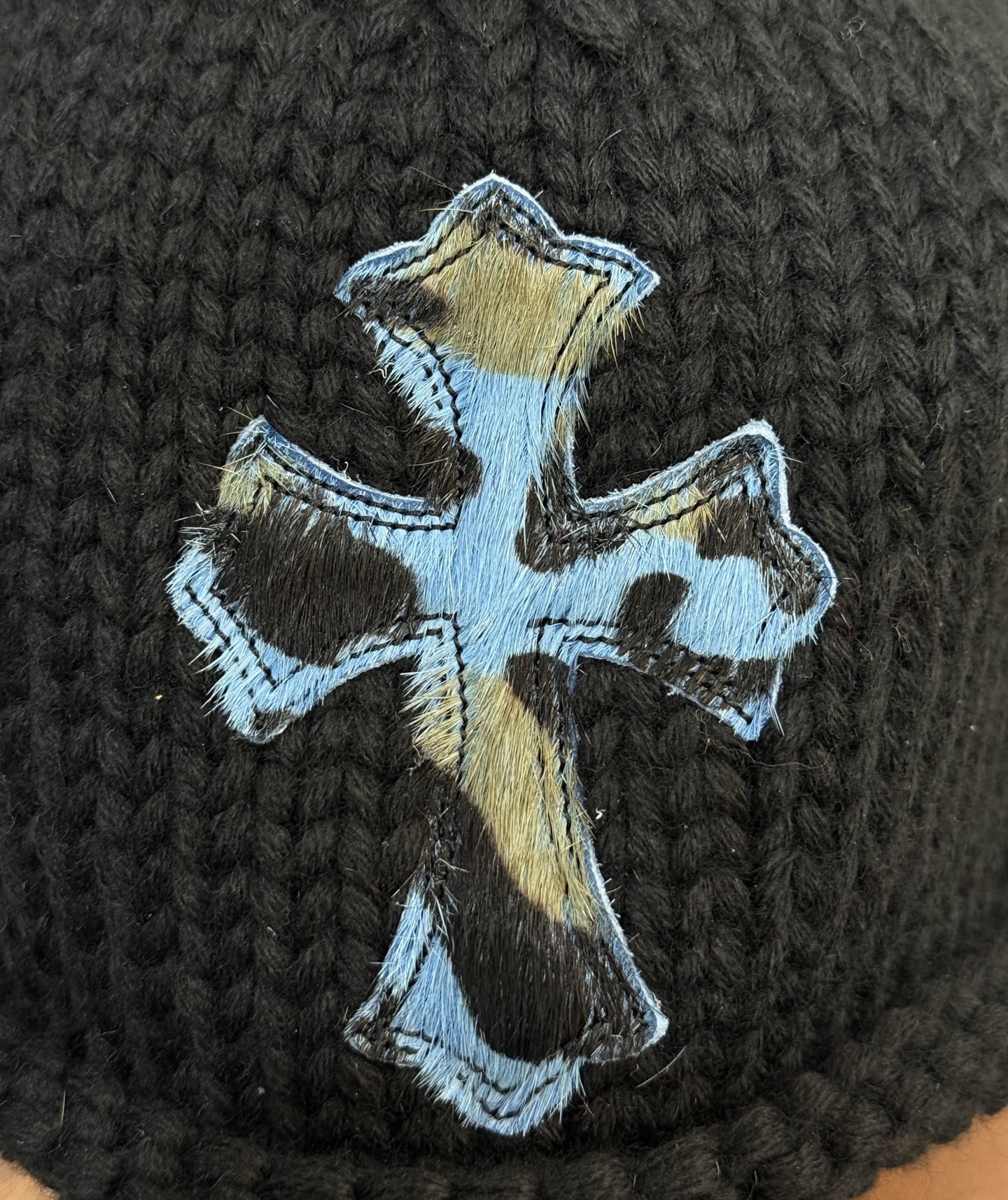 CH Black Blue Camouflage 100% Goat Hair Knitted Cold Hat.
