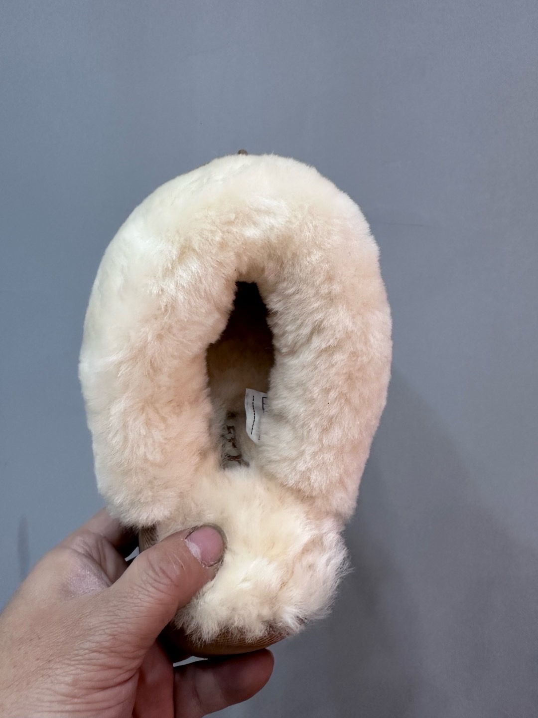 CH x UGG new style women's khaki leather and fur combined slippers.