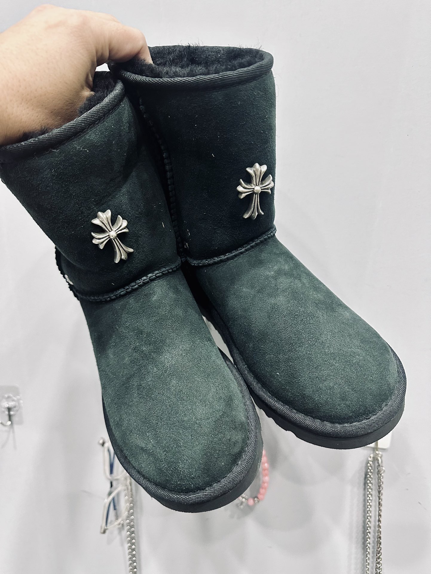 CH x UGG 24fw Black Mid-Calf Ankle Lace-Up Snow Boots