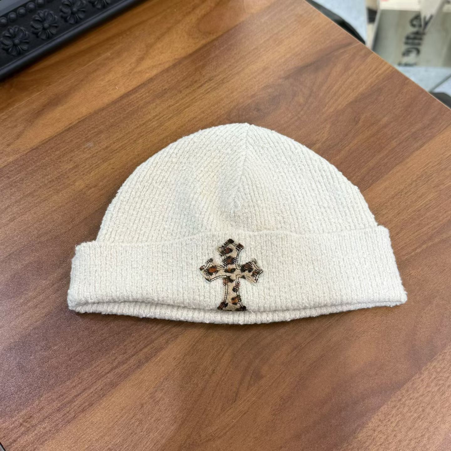 CH Leopard Pattern Horsehair Cross-Striped Hat.