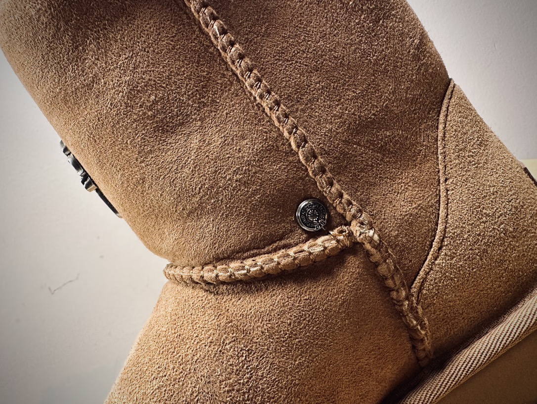 CH × UGG Classic Shot II Classic Mid-Calf Leather and Fur Brown Anti-Fur Leather Snow Boots