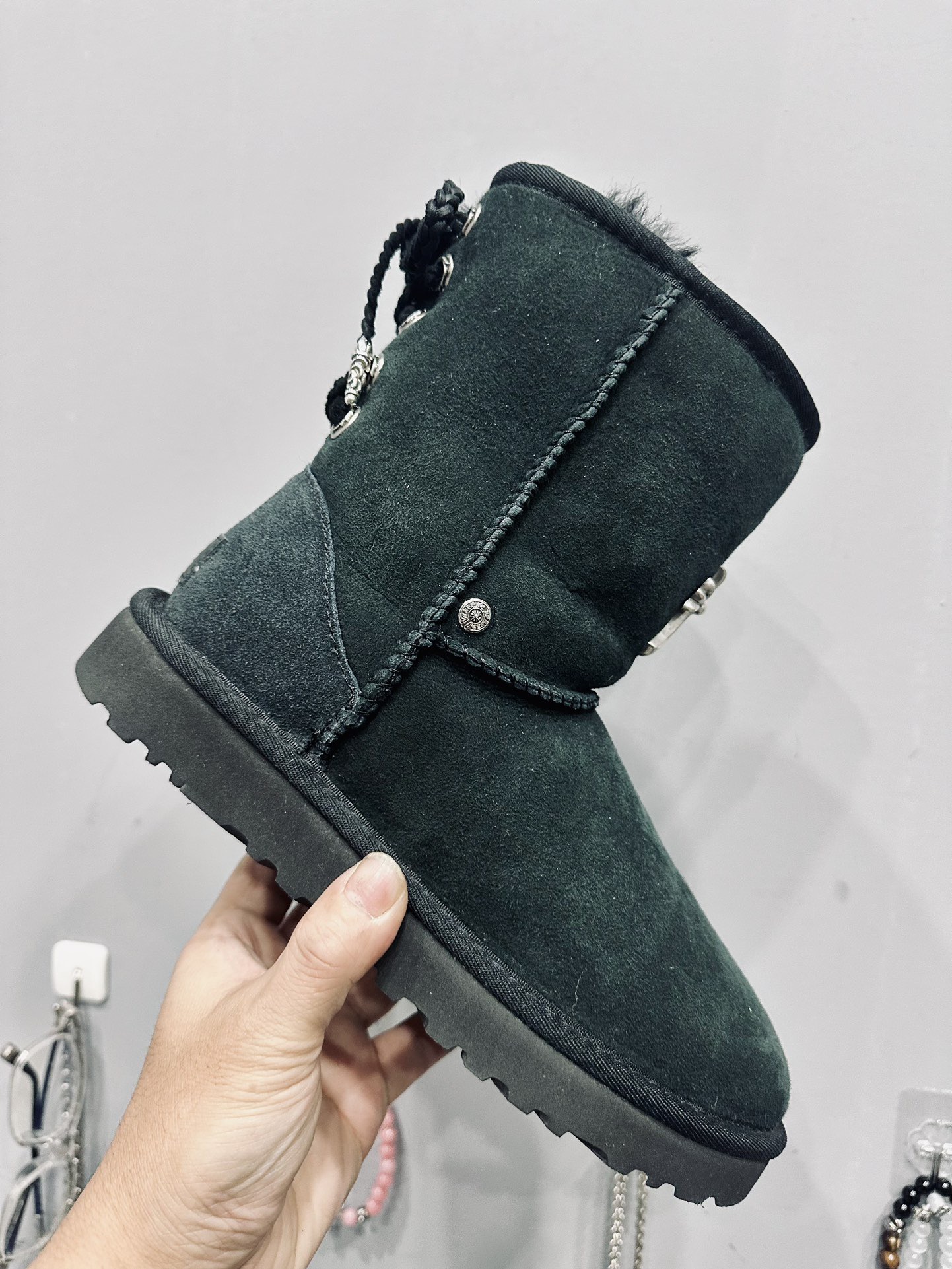 CH x UGG 24fw Black Mid-Calf Ankle Lace-Up Snow Boots