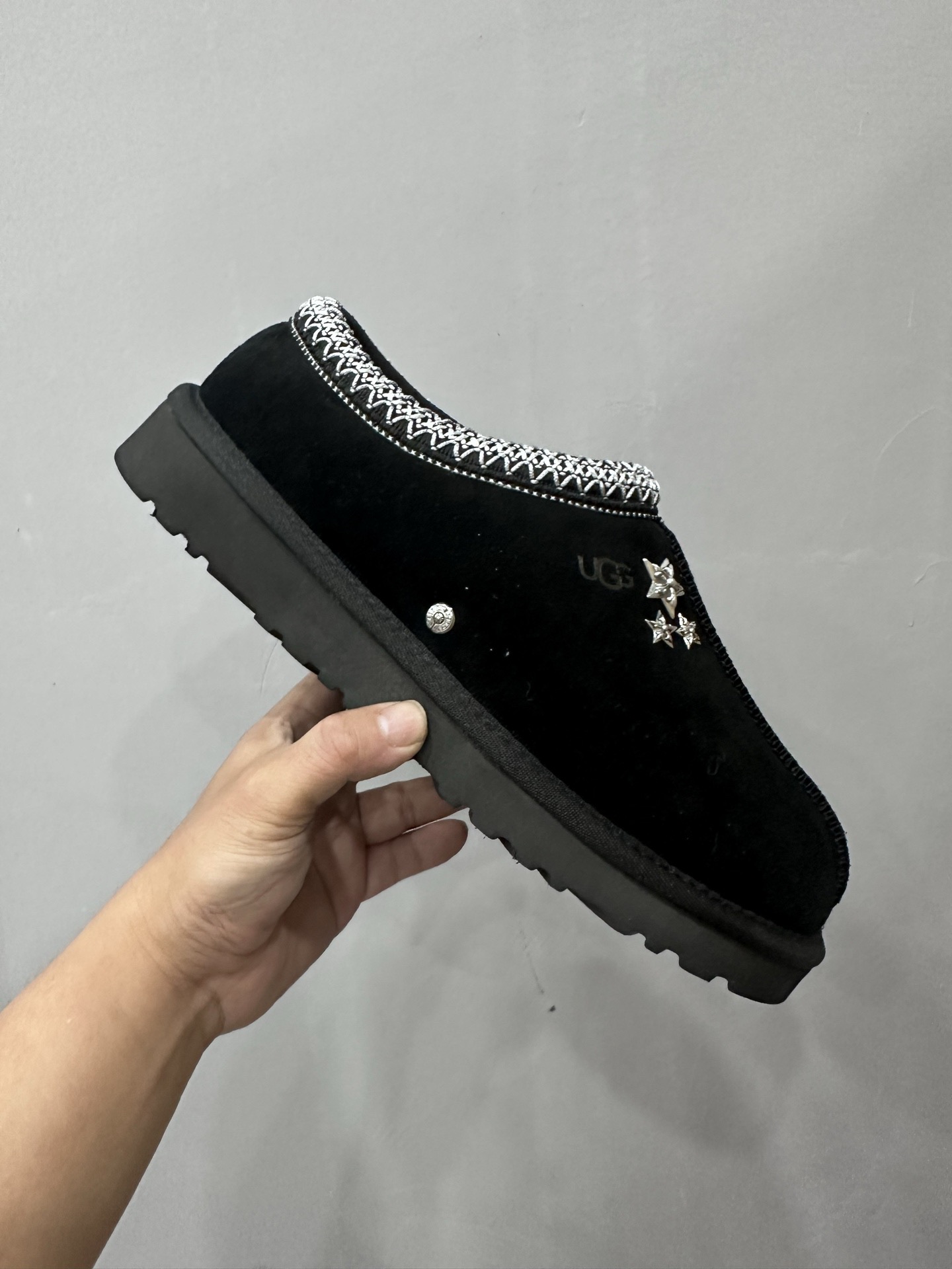 CH × UGG Black Striped Star Slippers