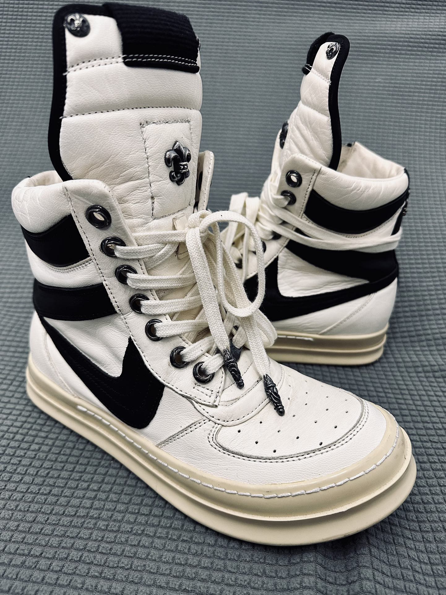 CH Chrome Hearts x Rick Owens Geobasket 2009 Original White Nike High-Top Remake.  Sizes: 36-44