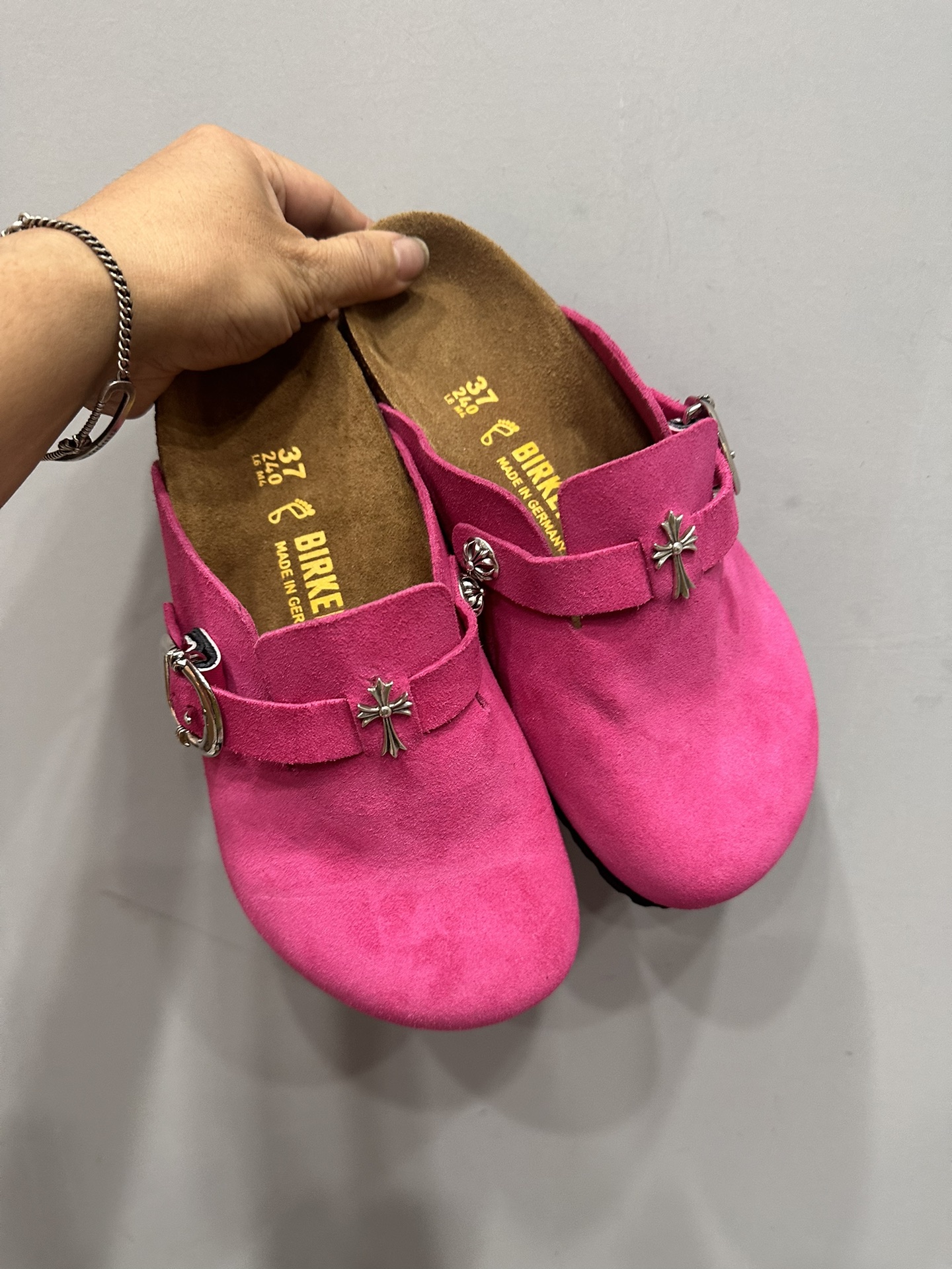CH Chrome Hearts classic Boston suede half-toe slippers/sandals in fuchsia pink. Sizes: 36-46