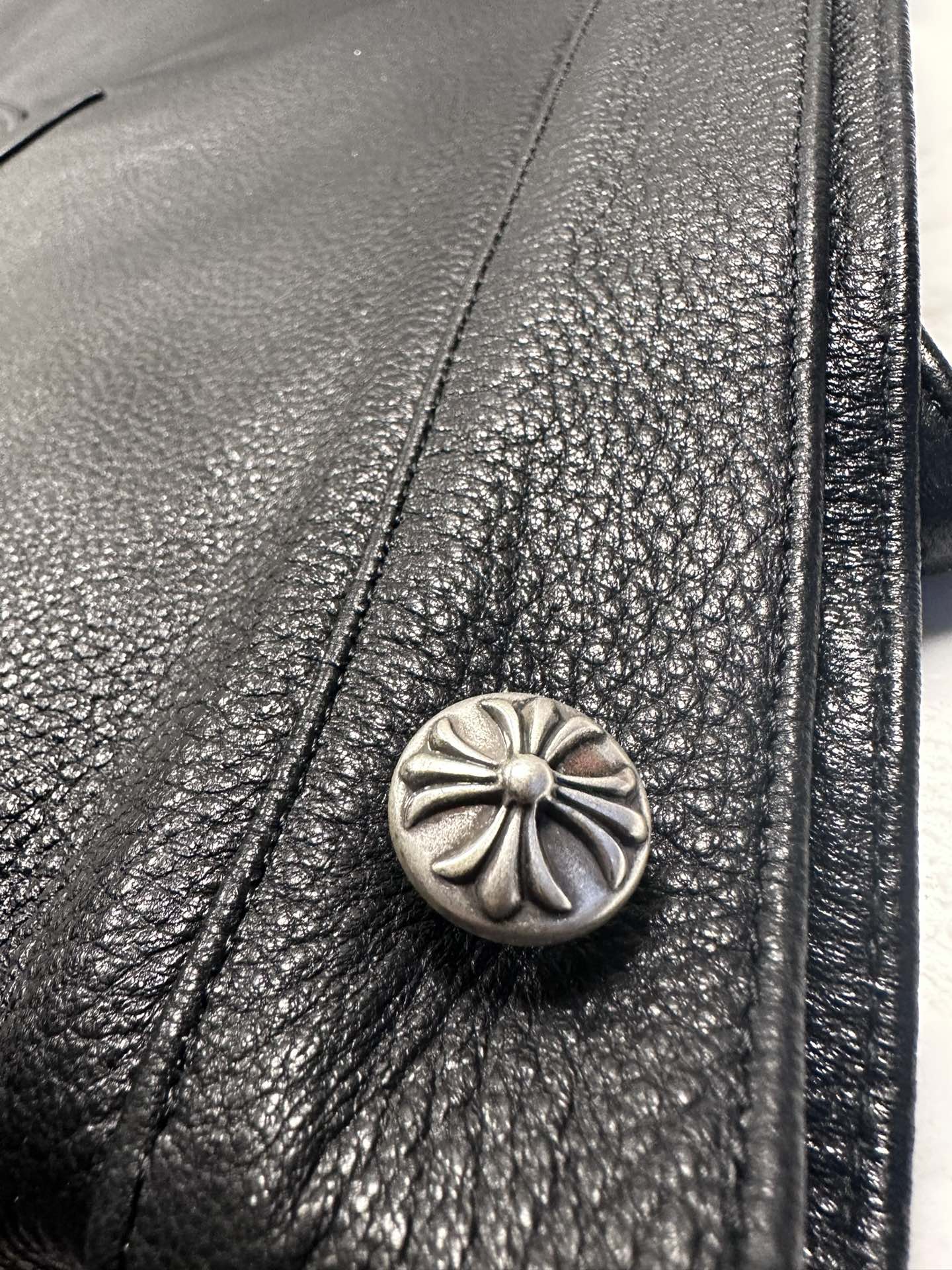 CH Chrome Hearts imported wrought-on cowhide green vine-pattern flame wide-fit leather jacket. Sizes: S-XXL