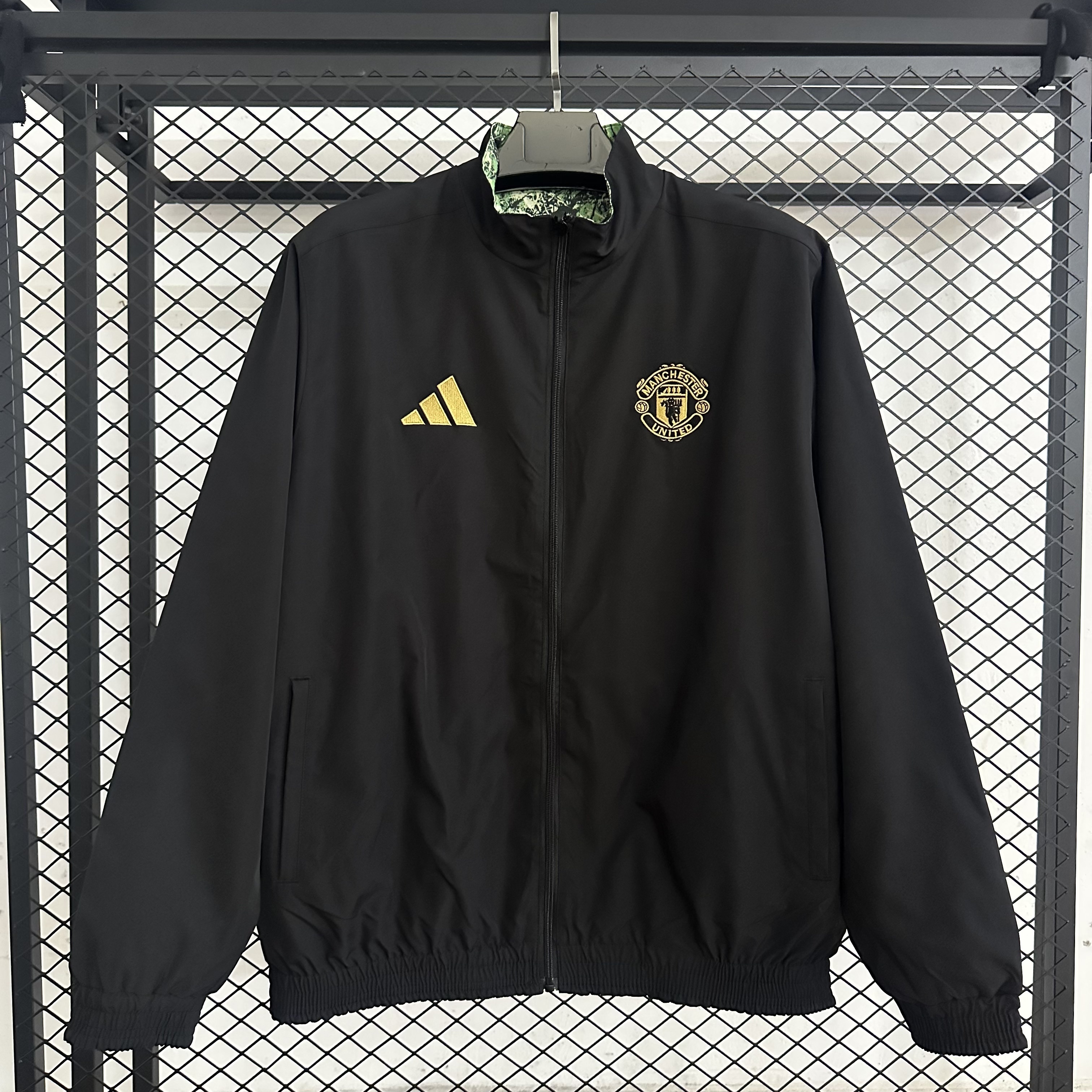 25-26 Manchester United reversible sport casual woven jacket