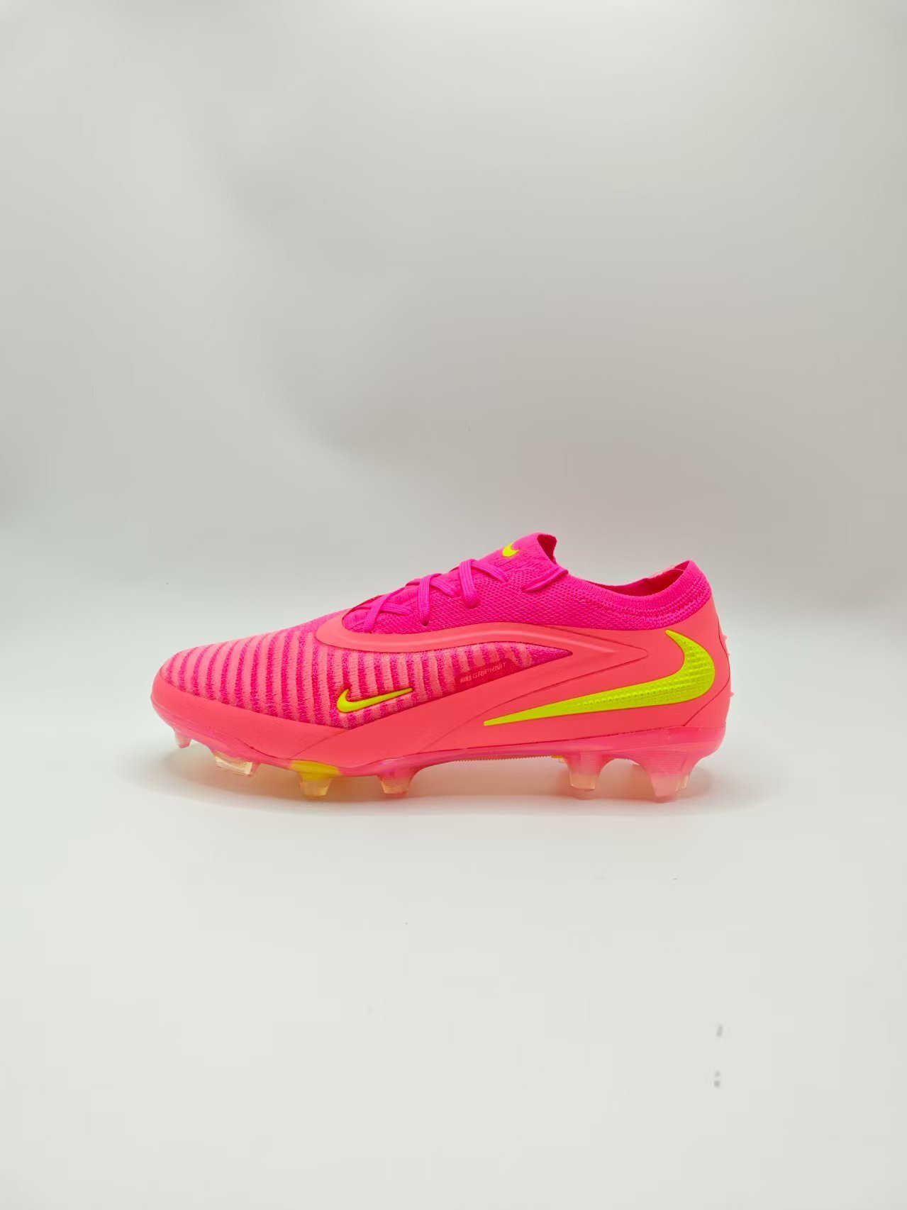 Nike Phantom GX III Low-Top Double-Layer Waterproof Fish Thread Full Knit FG Soccer Cleats