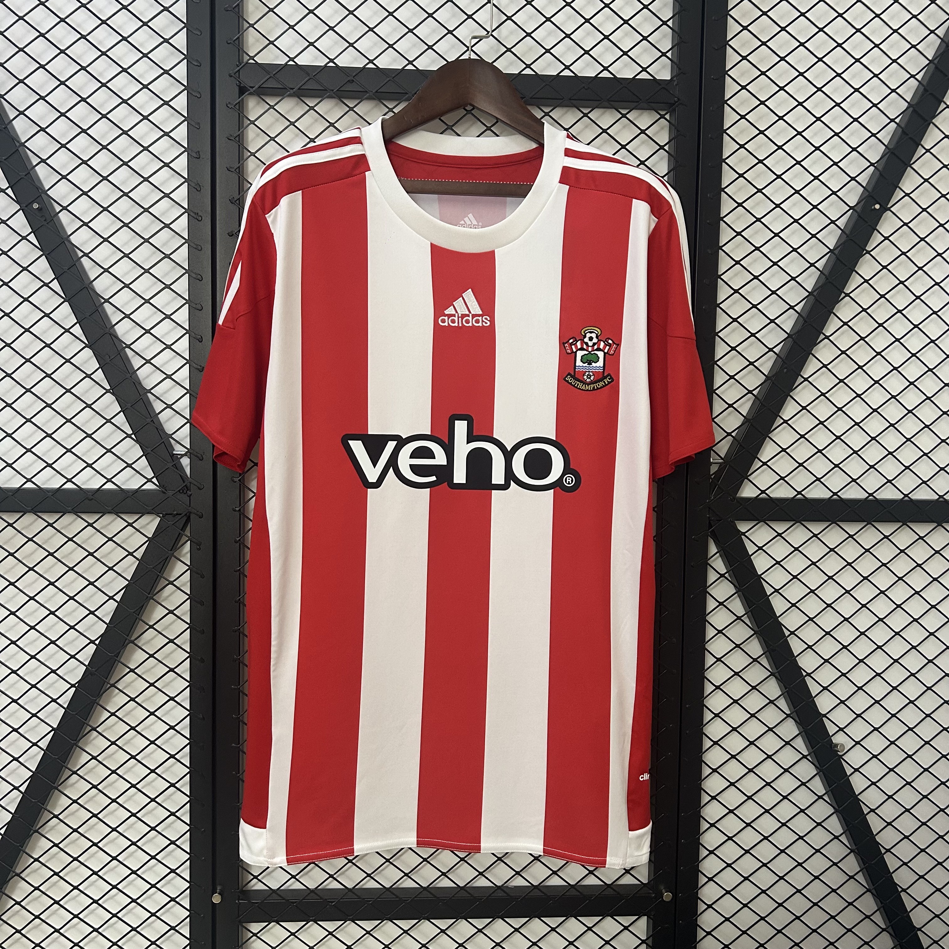 Southampton Home Retro Jersey 2015/16