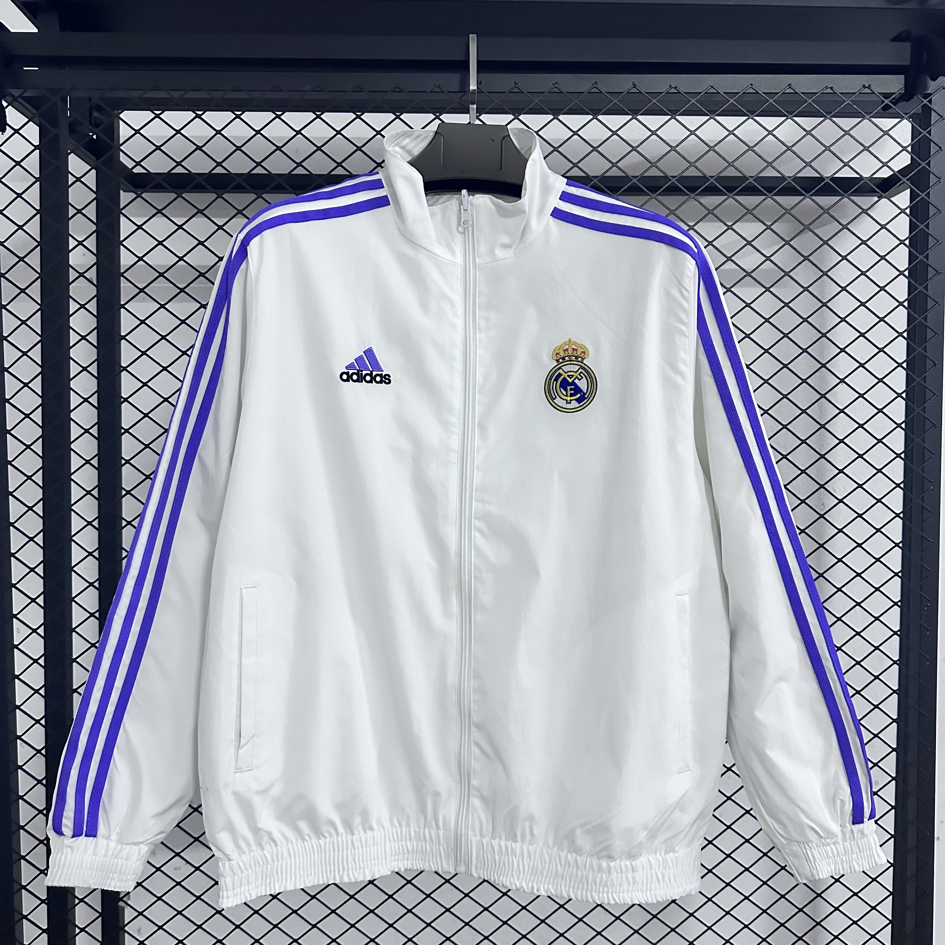 25-26 Real Madrid football stand up collar striped casual waterproof jacket double-sided-white