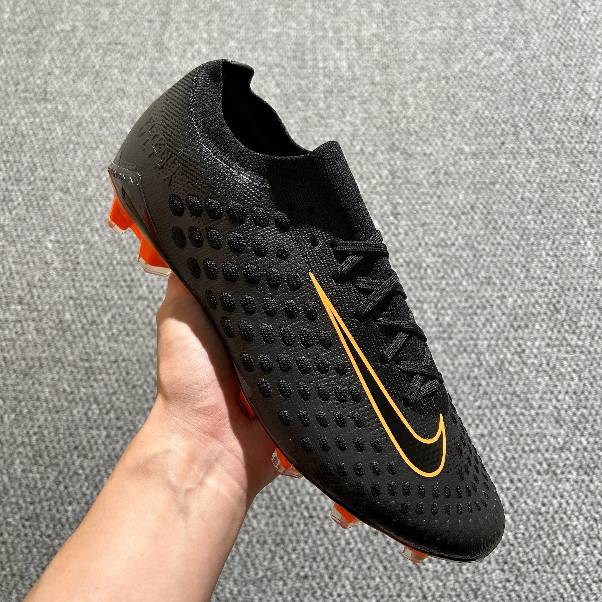 Nike Phantom Ultra Venom FG - Retro Limited Edition Soccer Cleats
